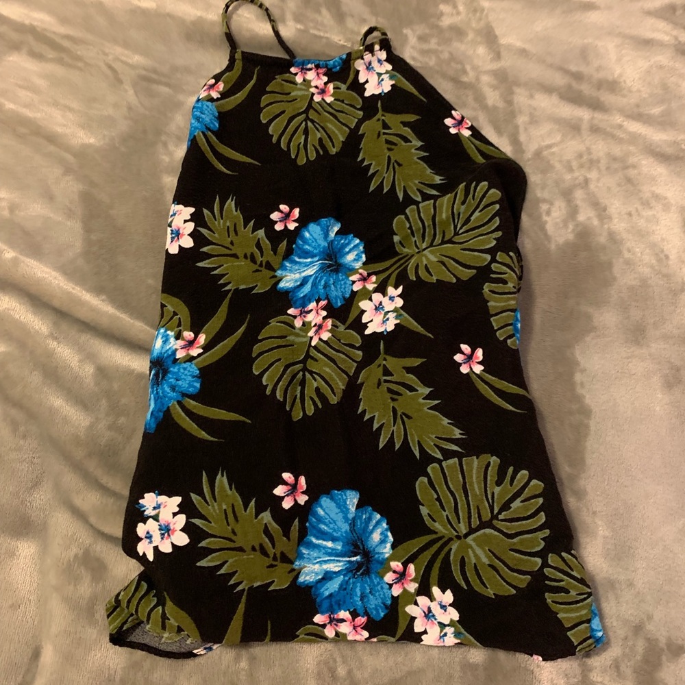 Open back tie tank